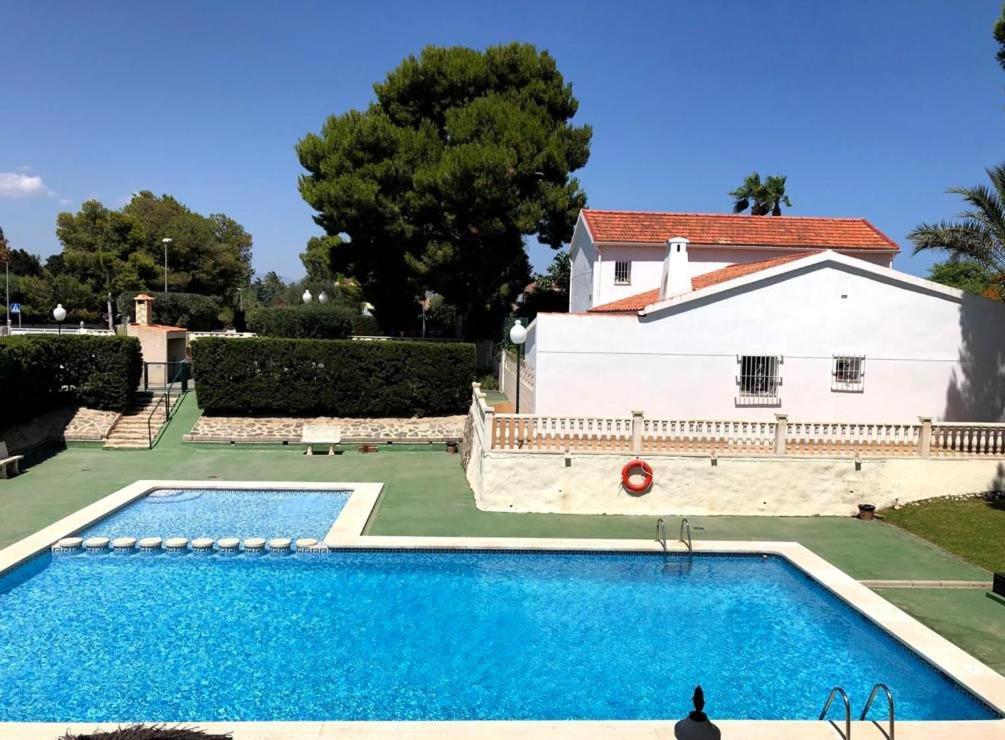 Apartamento Con Piscina Y Parking El Campello Dış mekan fotoğraf